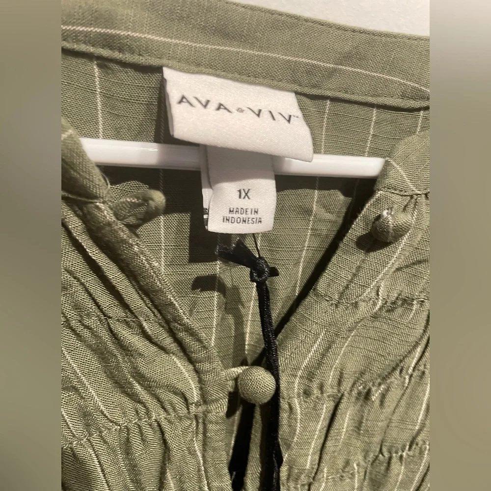 Ava & Viv Women’s Bishop Long Sleeve Button up Smocked Mini Dress Size 1X NWT - Picture 2 of 5